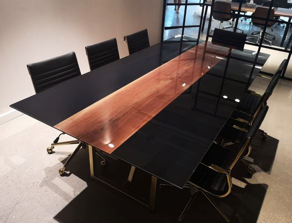 How Epoxy Tables are the perfect option for your office