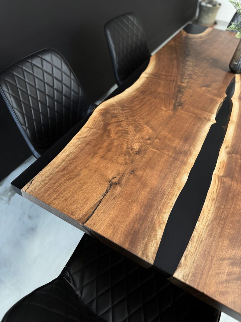 Custom Dining Table Canada - Walnut & Metallic Dark Grey - wood details
