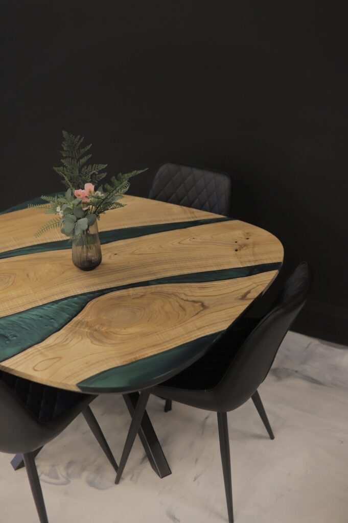 Oval Kitchen Table - Green Epoxy & Catalpa Wood Furniture - epoxy corner