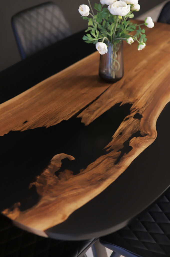 Dining Room Table Walnut & Black Epoxy - Center epoxy details