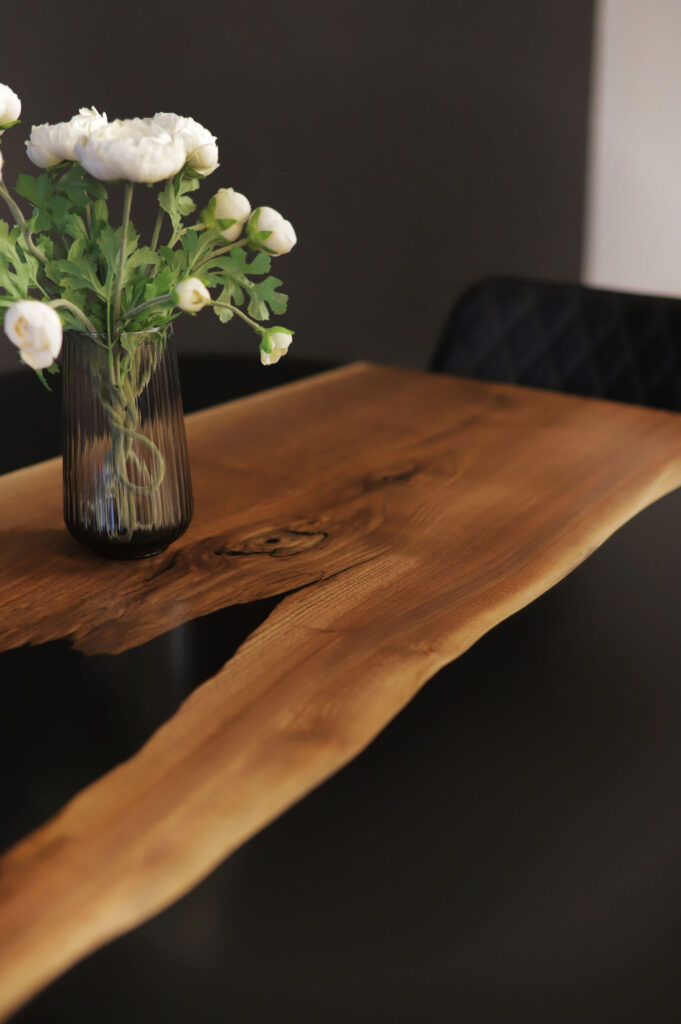 Kitchen Table Toronto - Walnut & Black Epoxy - smooth surface