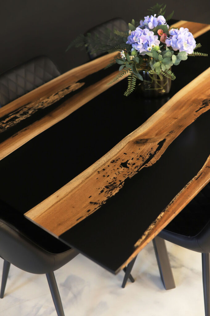 Dining Table Rustic Style - Walnut & Black Epoxy - color contrast
