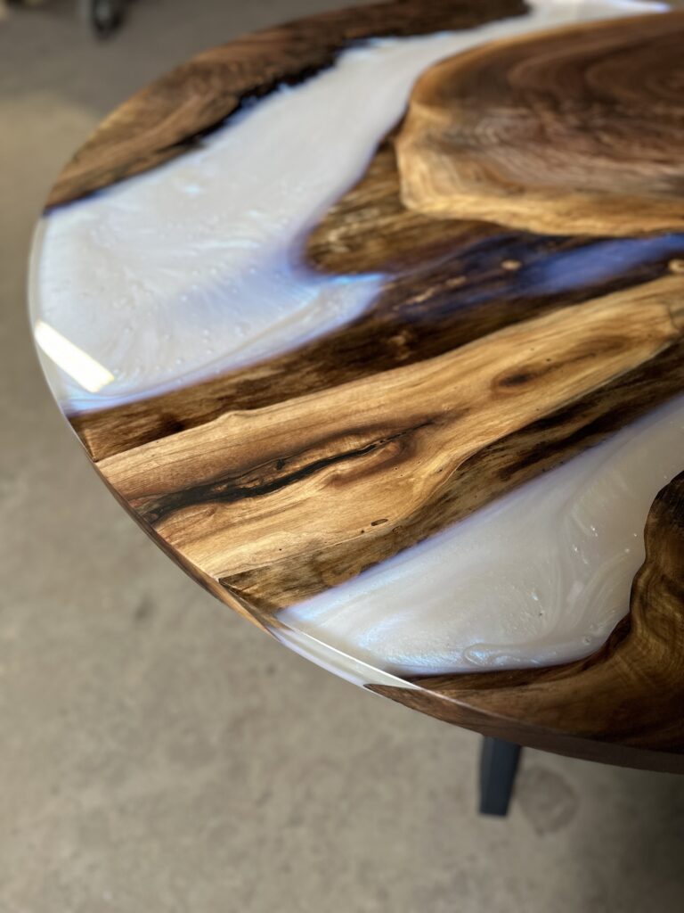 Round Kitchen Table - Pearl Walnut - Wood Details