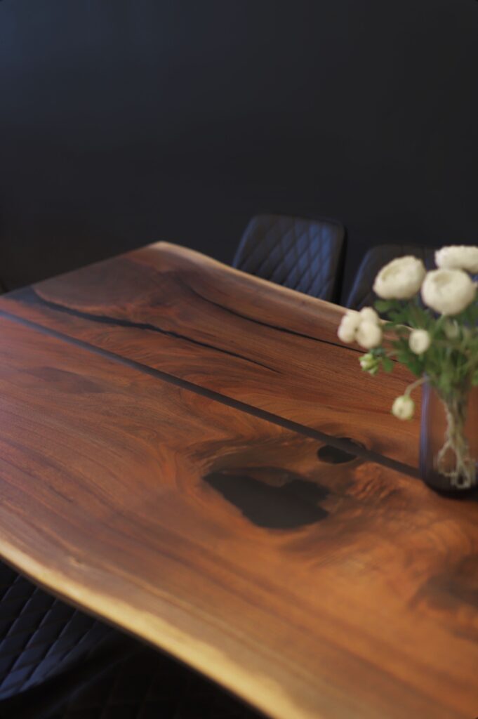 Walnut Dining Table Live Edge - Matte Polished Epoxy - Rich and deep wood colours