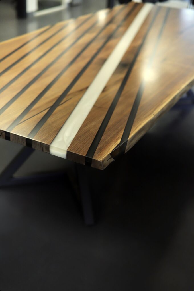 Walnut Dining Room Table – Black & White Epoxy Stripes - colour contrasts